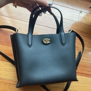 Coach Willow tote 24 in black with hangtag
